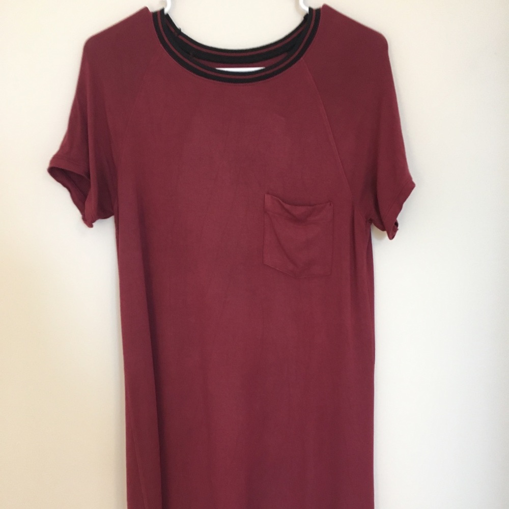maroon t shirt dress
